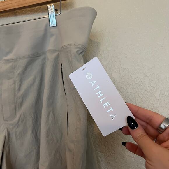NEW Athleta Trekkie North Shorts Ecru 20 Plus Size Hiking Casual Everyday Shorts - Picture 6 of 7